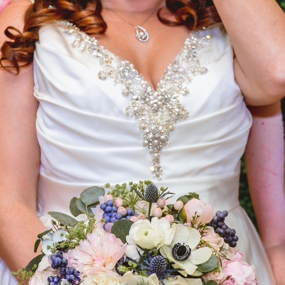 Bling Wedding Dress Ivory - Picture 3 of 3